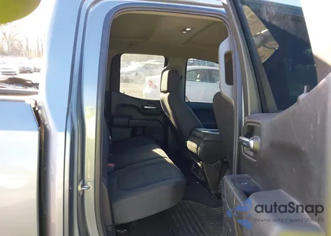 2019 Chevrolet Silverado 1500 Custom z USA, uszkodzony, nr VIN 1GCRYBEH1KZ251747